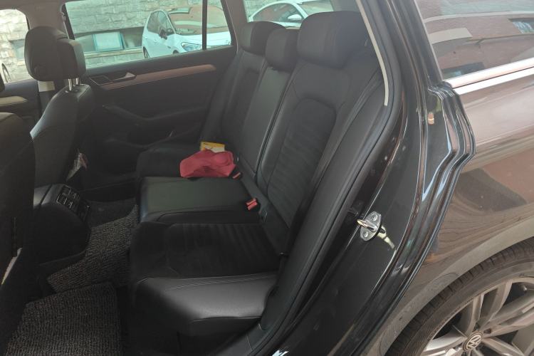 Used Volkswagen Variant 2018 380TSI Two-Wheel Drive Comfort Edition Left Rear Seat