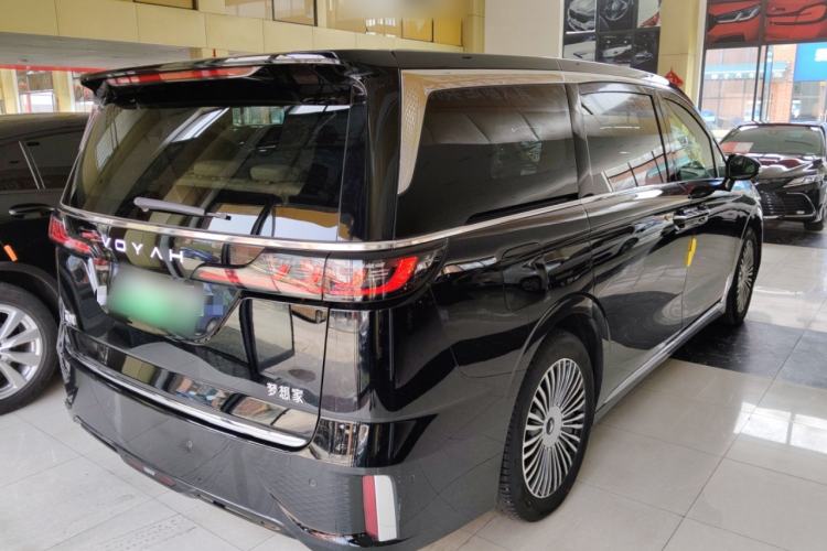 Used VOYAH Dream 2025 PHEV Four-Wheel Drive Prestige Kunpeng Edition
