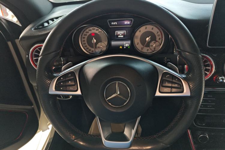 Used Mercedes-Benz CLA 2015 CLA 220 4MATIC
