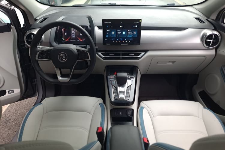 Used BYD Yuan Pro 2023 401KM Luxury Version Center Console