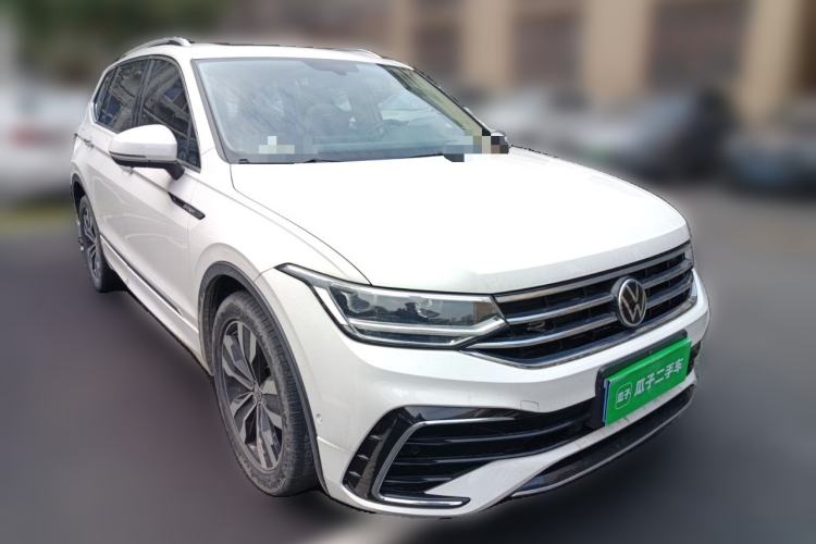 Used Volkswagen Tiguan L 2022 330TSI Automatic Two-Wheel Drive R-Line Enhanced Edition Front Right 45 Deg