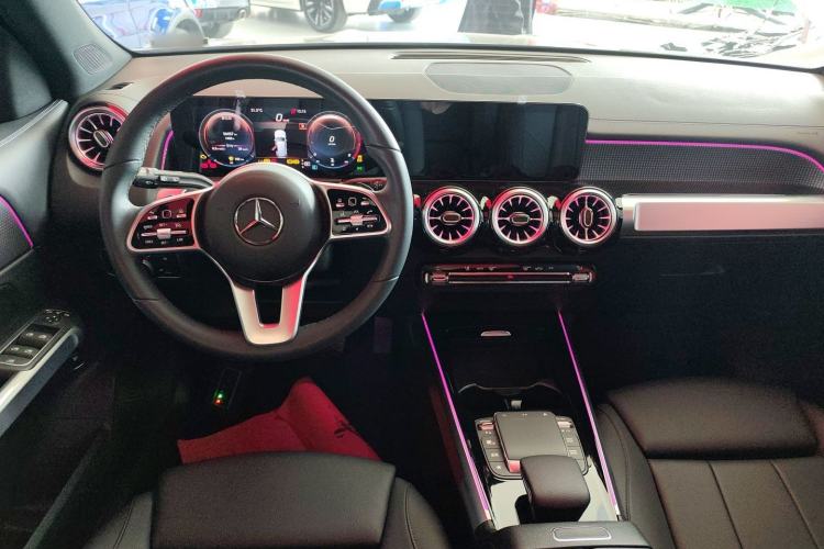 Used Mercedes-Benz GLB 2022 Updated GLB 200 Fashion Edition
