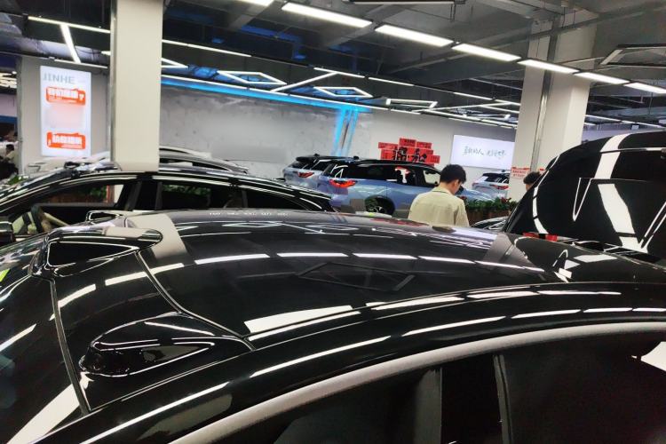 Used Nio ET5T 2024 75kWh Touring Roof