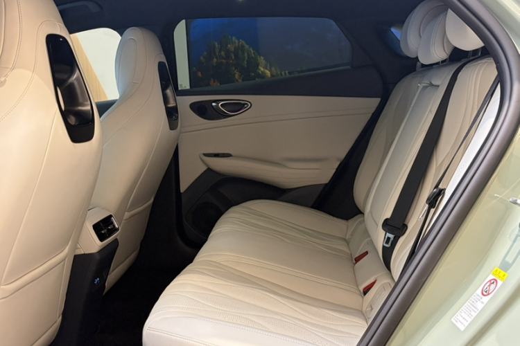 Used BYD Seal 06GT 2025 550 All-Wheel-Drive Heatwave Edition Interior 1