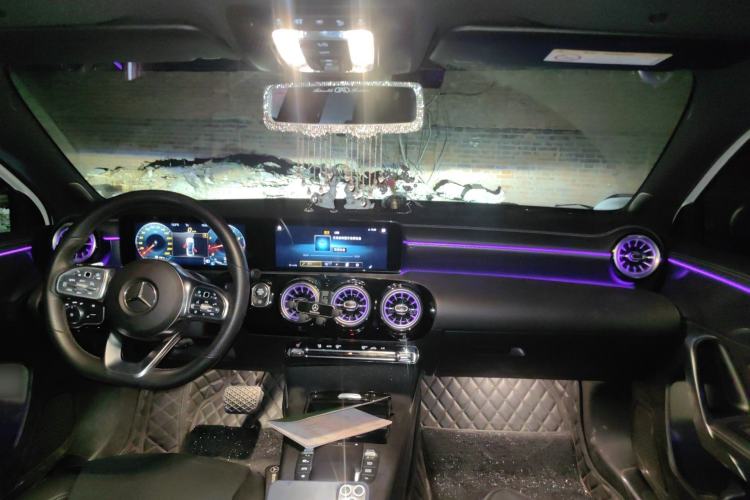 Used Mercedes-Benz A-Class 2022 Second Facelift A 200 L Sport Sedan Fashion Version Center Console