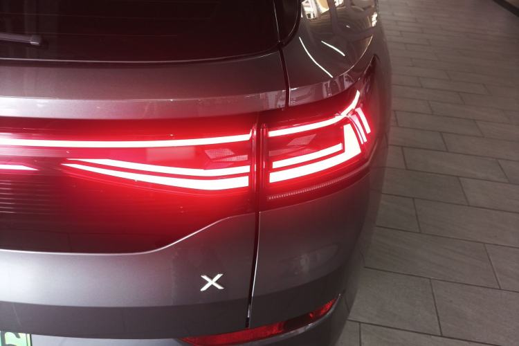 Used Volkswagen ID.6 X 2023 Pure Long-Range Version Right Rear Taillight