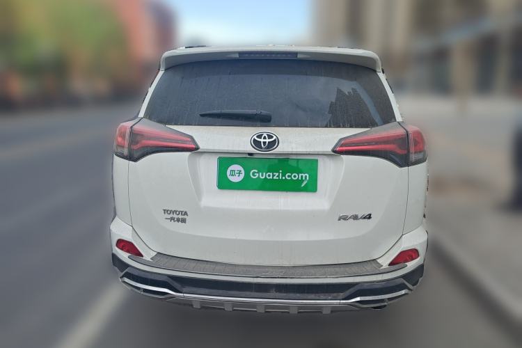 Used Toyota RAV4 2019 2.0L CVT Two-Wheel Drive Fashion X Limited Edition China V Standard Rear