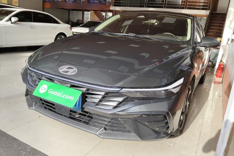 Used Hyundai Elantra 2023 1.5L CVT LUX Prestige Edition