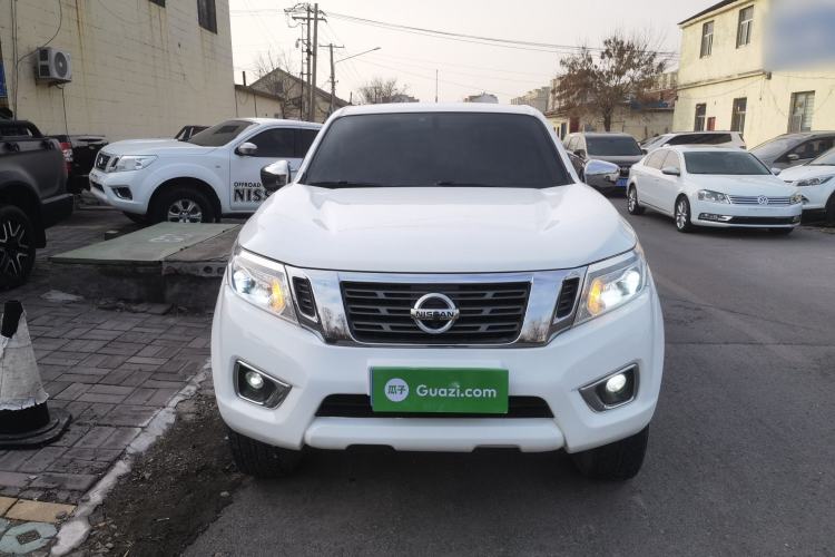 Used Nissan Navara 2017 2.5L Automatic 4x4 Luxury Edition QR25
