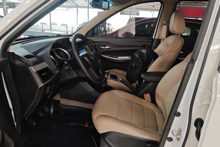 Used Wuling Hongguang 2019 1.5L S Comfort Edition China VI LAR
