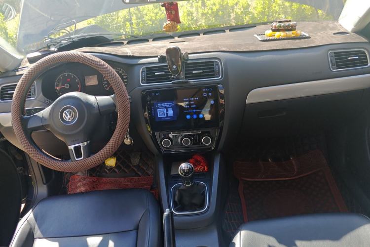 Used Volkswagen Sagitar 2014 Revised Version 1.6L Manual Comfort Edition Steering Wheel