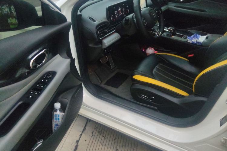 Used GAC Trumpchi EMPOW 2021 270T DCT J15 Version Driver Seat