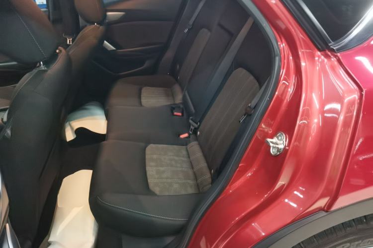 Used Mazda CX-4 2018 2.0L Automatic Two-Wheel Drive Blue Sky Dynamic Version China VI Standard Left Rear Seat