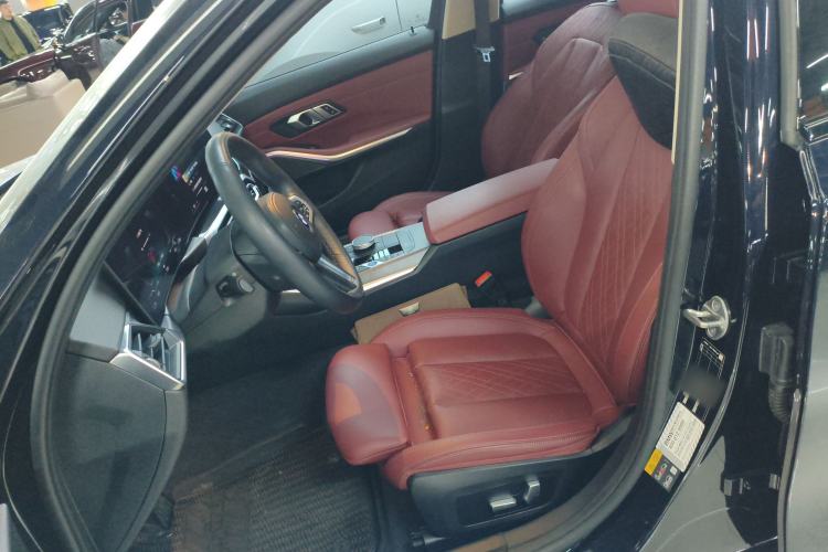 Used BMW i3 2023 eDrive 40 L Midnight Edition
