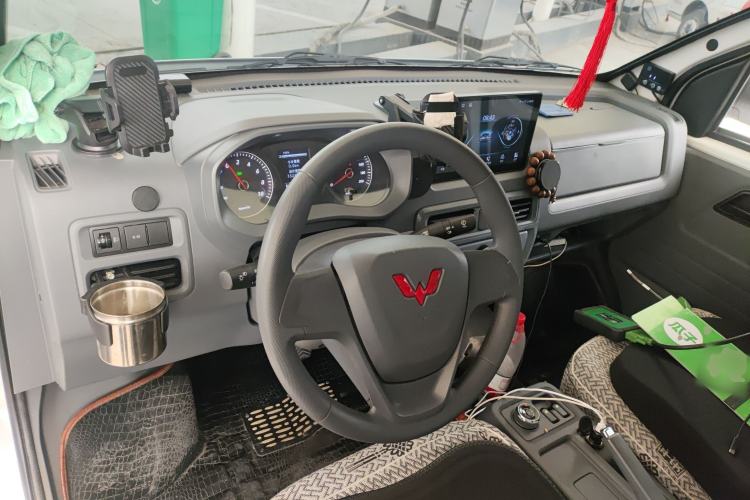 Used Wuling Yangguang 2024 300km Range Practical Window-Sealed Version 75kW