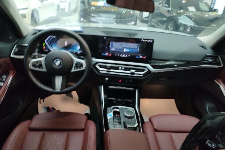 Used BMW i3 2022 eDrive 35 L
