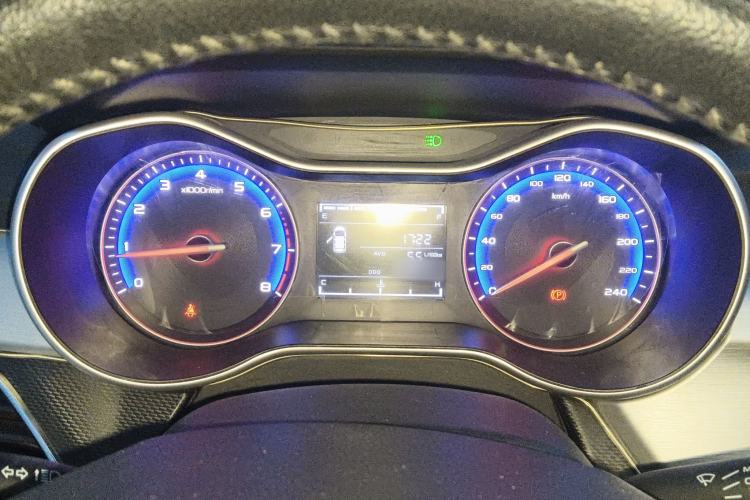 Used Geely Auto Vision 2019 Upgraded Model 1.5L Manual Luxury Version China V Standard