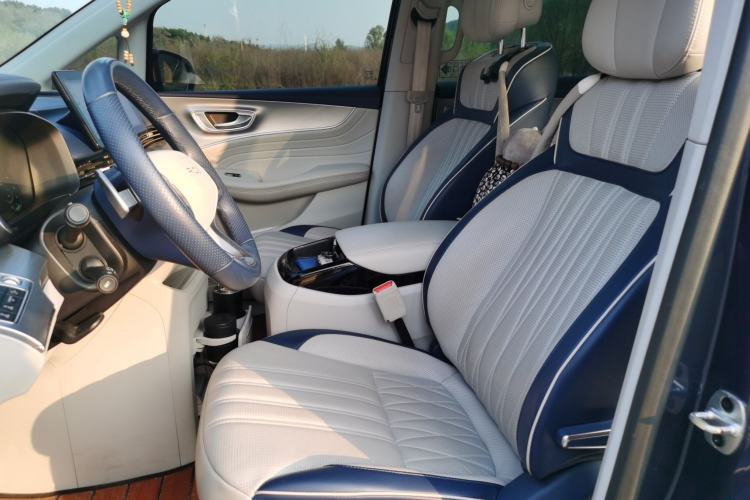 Used Roewe iMAX8 2022 400TGI Celebration Edition Left Front Seat