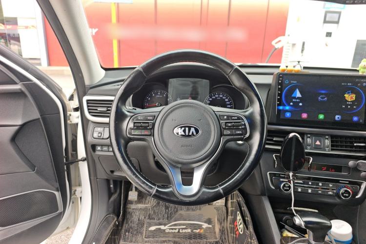 Used Kia K5 2016 2.0L Automatic LUX Steering Wheel