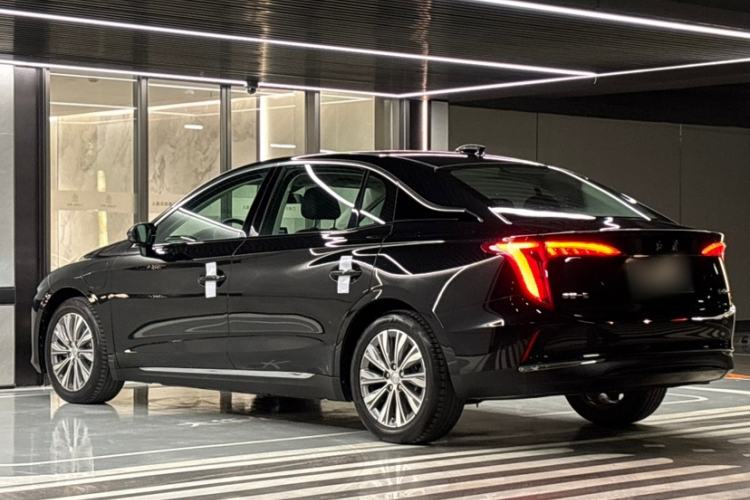 Used Hongqi E-QM5 2022 431 km Charge & Enjoy Edition