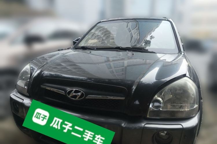 Used Hyundai Tucson 2009 2.0L Automatic Two-Wheel Drive with Sunroof