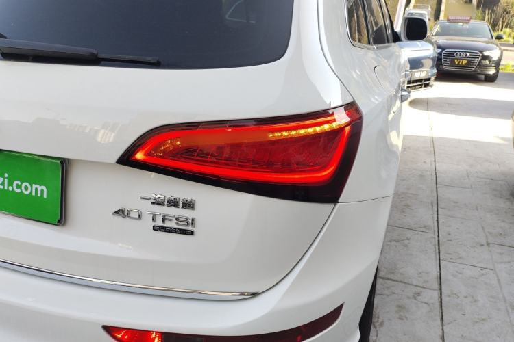 Used Audi Q5 2018 Collector's Edition 40 TFSI Technology Model
