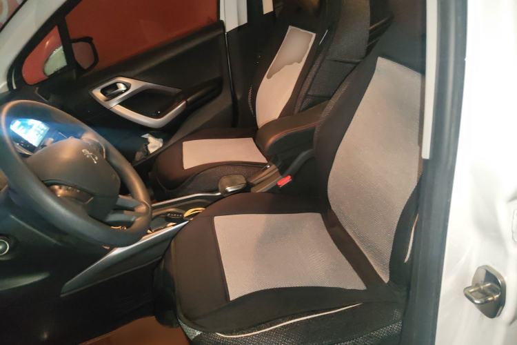 Used Peugeot 2008 2014 1.6L Automatic Fashion Edition
