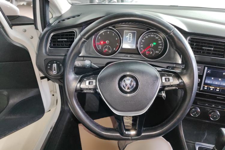 Used Volkswagen Golf 2018 1.6L Automatic Comfort Model Steering Wheel