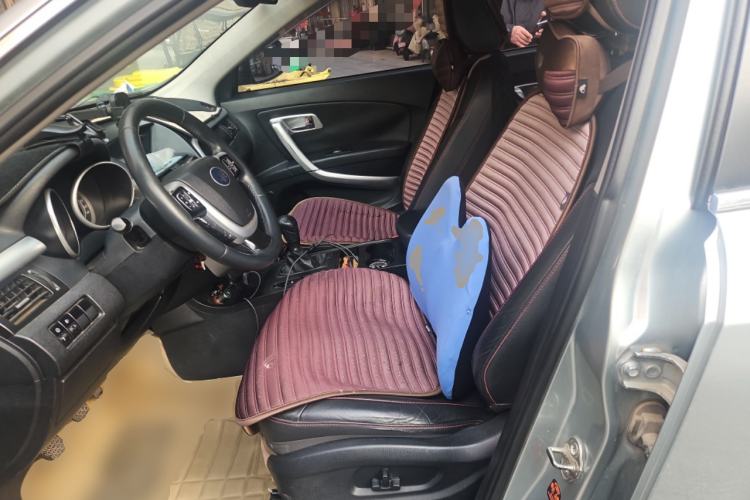 Used Bestune X80 2013 2.0L manual luxury version