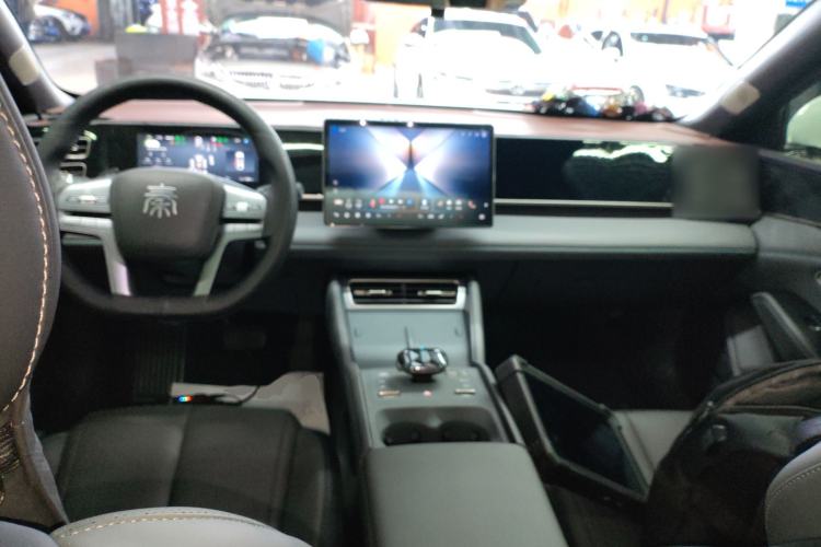 Used BYD Qin L 2025 DM-i Smart Drive 80KM Superior Model