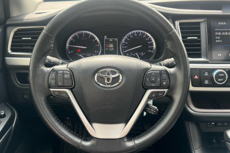 Used Toyota Highlander 2018 2.0T Four-Wheel Drive Prestige Version 7 Seats China VI Standard
