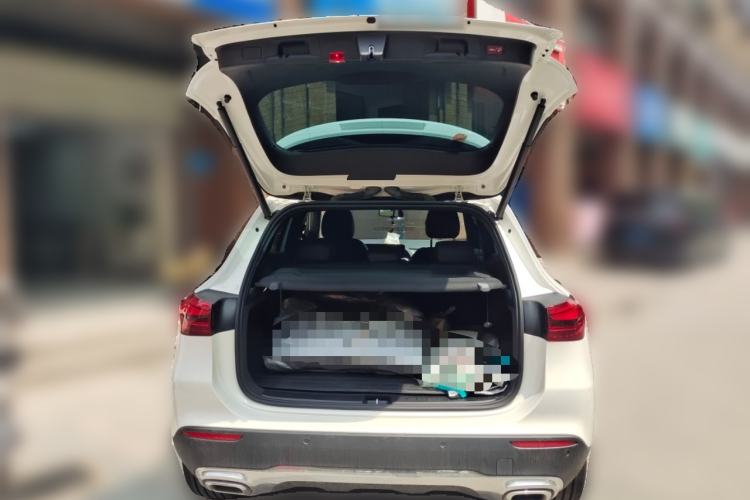 Used Mercedes-Benz GLA 2024 GLA 220 Trunk