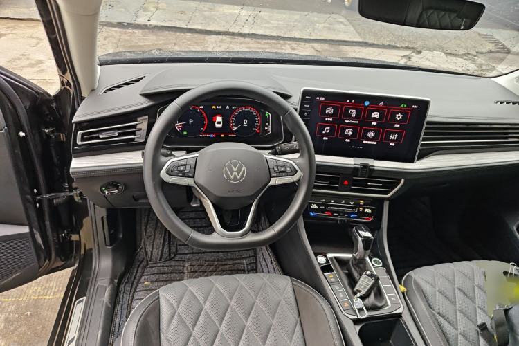 Used Volkswagen Sagitar 2023 300TSI DSG Excellence Edition
