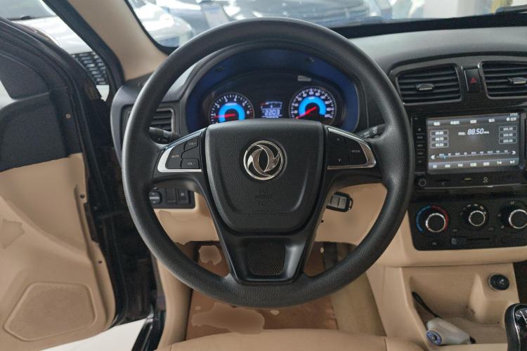 Used Dongfeng Fengon 360 2015 1.5L Manual Comfort II 7-Seater
