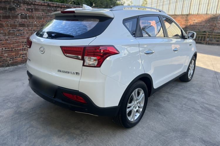 Used Huatai Santa Fe 2016 1.5T Gasoline Manual Two-Wheel Drive Smart Enjoyment i3 Model

