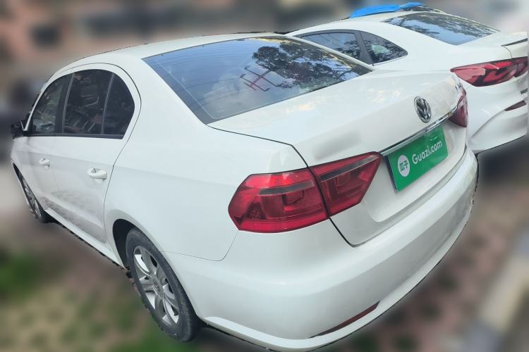 Used Volkswagen Lavida 2013 Revised Classic 1.6L Automatic Fashion Edition
