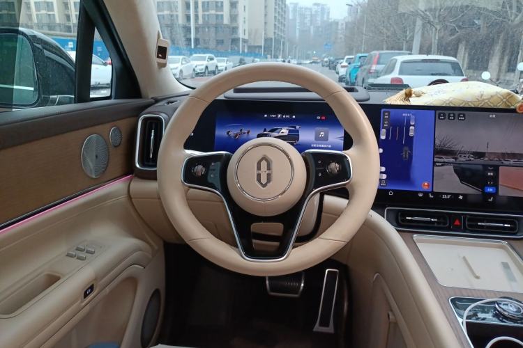 Used Hima AITO M9 2024 Range-Extended Ultra Version 42 kWh 6-Seater Model Steering Wheel