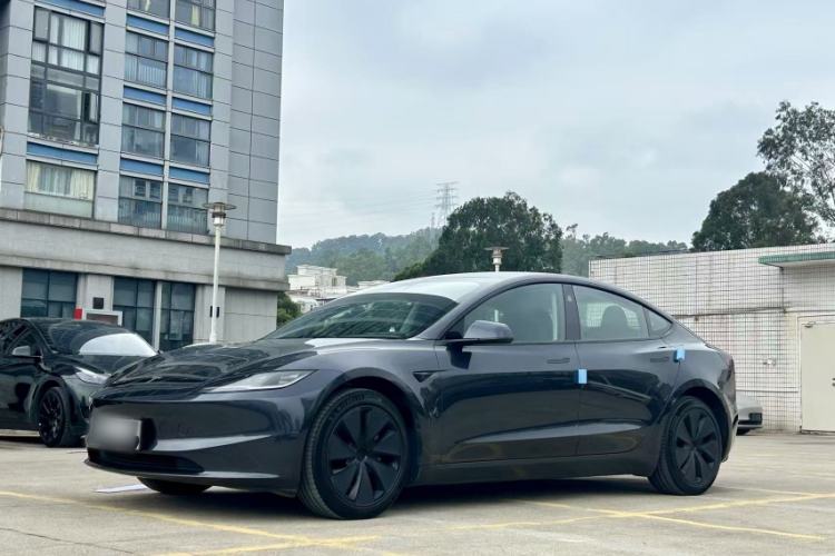 Used Tesla Model 3 2023 Long-Range All-Wheel-Drive Version