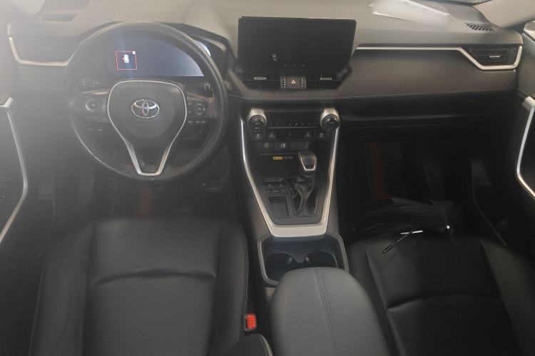 Used Toyota RAV4 2023 2.0L CVT Two-Wheel Drive Fashion Plus Edition Center Console