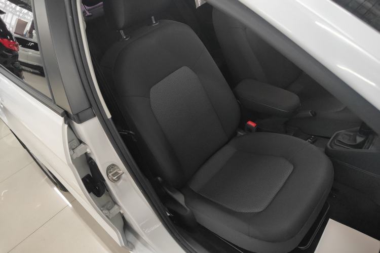 Used Volkswagen Jetta 2019 Dream Edition 1.5L Automatic Fashionable Version Right Front Seat