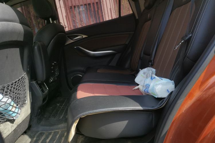 Used BYD Song New Energy 2017 Song DM 1.5TID All-Wheel Drive Prestige Model Left Rear Seat