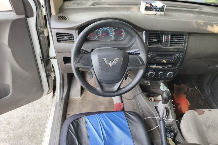 Used Wuling Rongguang V 2016 1.5L Standard Version Steering Wheel