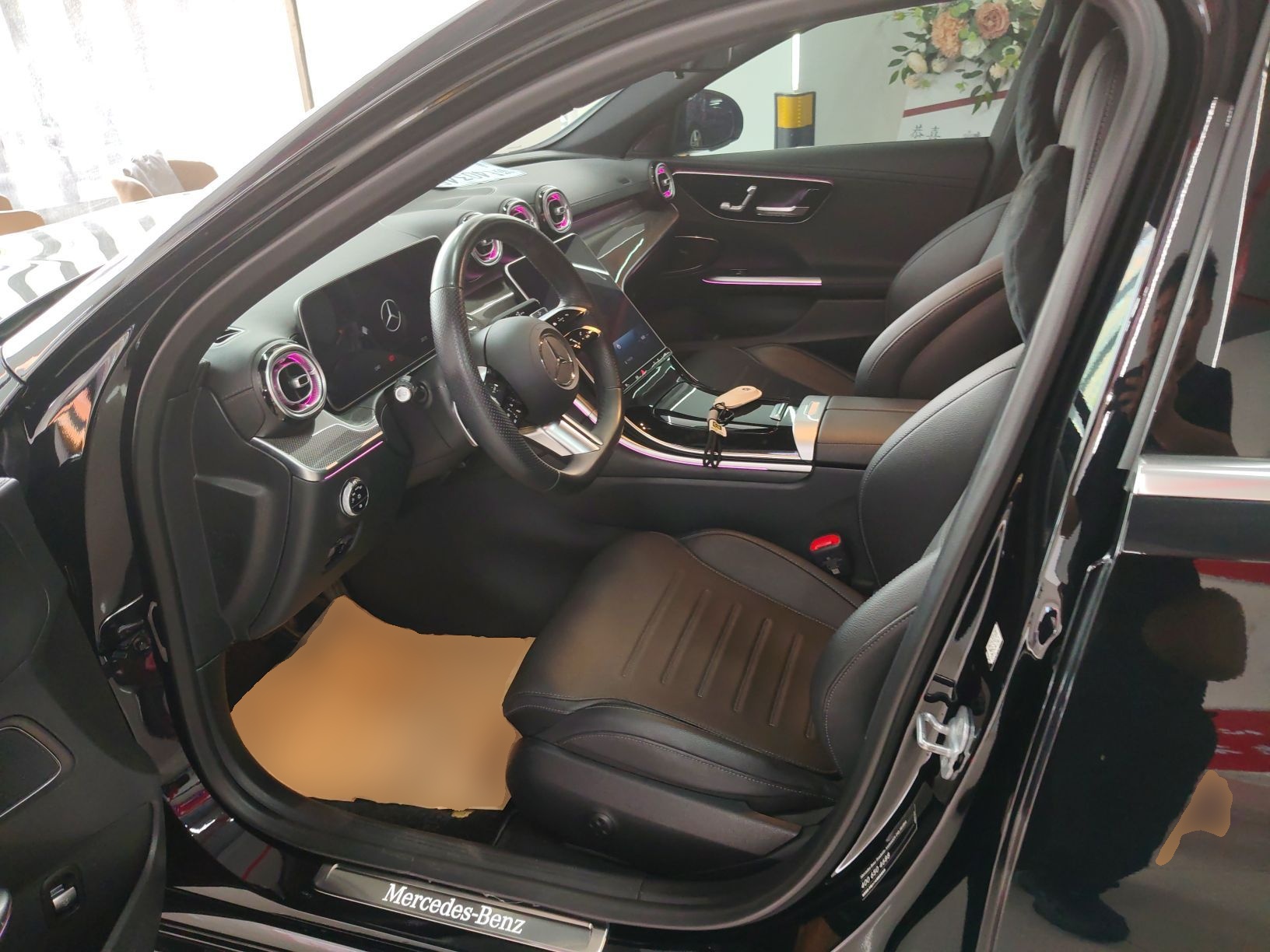 Переднее сиденье в автомобиле