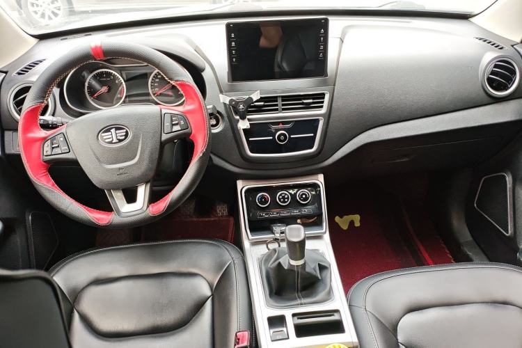 Used Bestune X40 2019 1.6L Manual Luxury Edition China VI Center Console