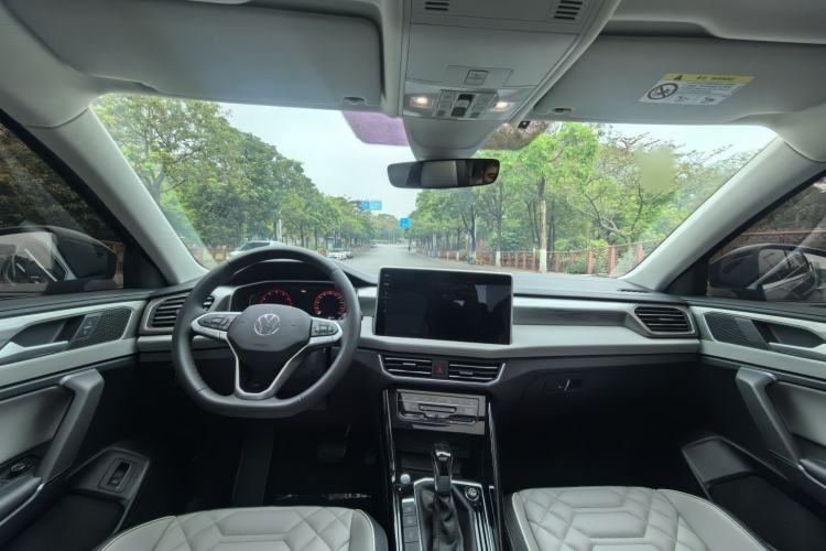 Used Volkswagen Tayron 2023 Revised Version 380TSI All-Wheel Drive R-Line High-Energy Edition Interior 1