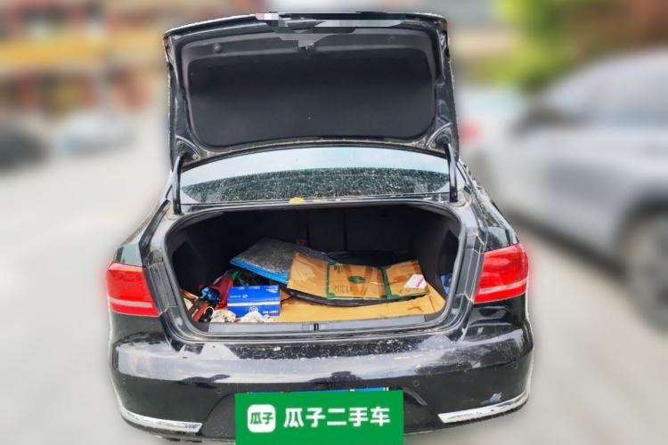 Used Volkswagen Magotan 2015 1.8TSI Luxury Model Trunk