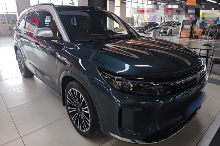 Used Hima AITO M7 2024 1.5T Intelligent Drive 4WD Ultra Version 5 Seats Front Right 45 Deg