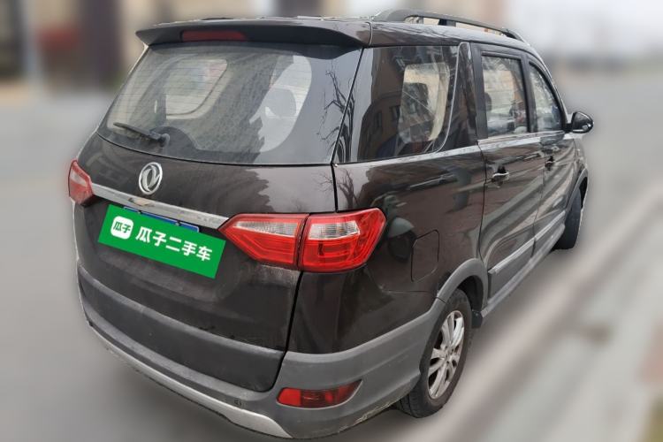 Used Dongfeng Fengon 370 2016 1.5L Manual Elite Travel Edition 7 Seats
