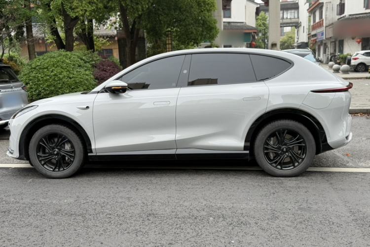 Used IM LS7 2023 100kWh Lux Rear-Drive Version