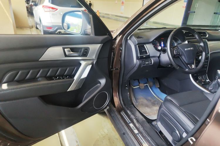 Used Haval H2 2016 Red Label 1.5T Manual Two-Wheel Drive Elite Model